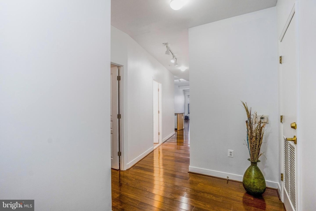 631 D St Nw #130 - Photo 19