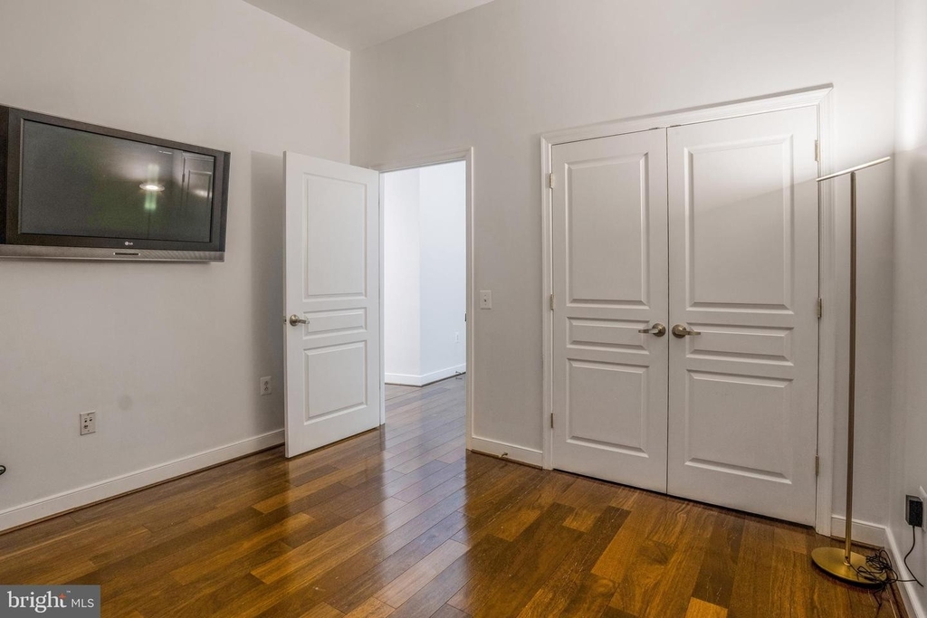 631 D St Nw #130 - Photo 20