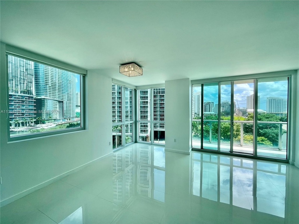 500 Brickell Ave - Photo 1