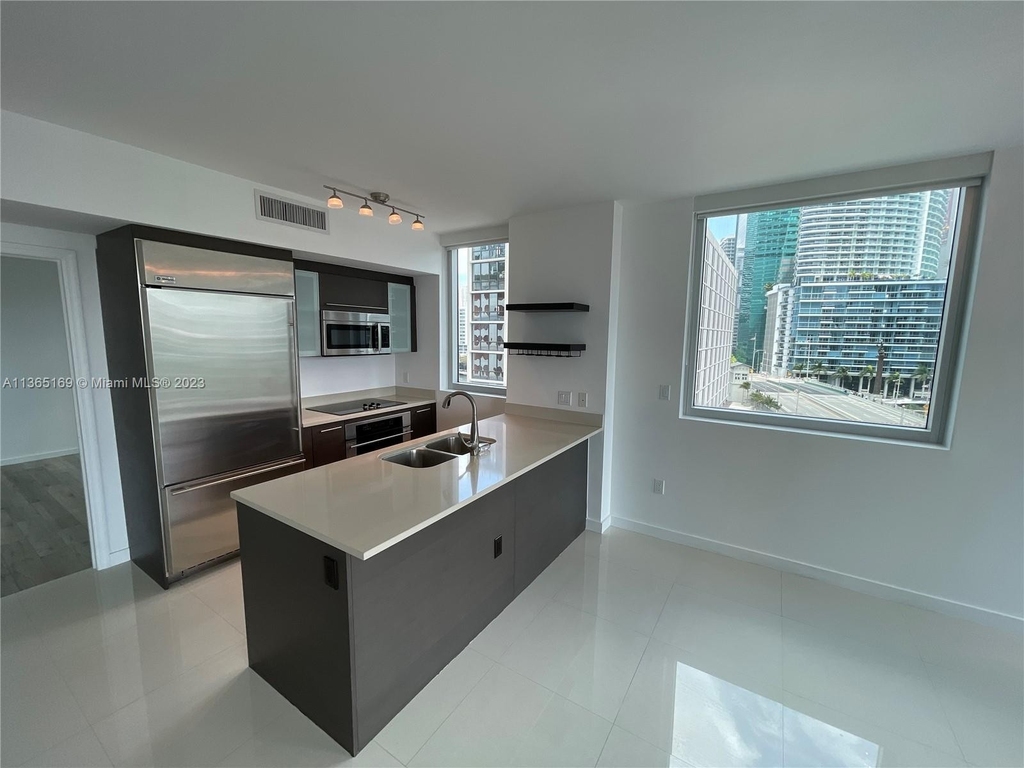 500 Brickell Ave - Photo 6