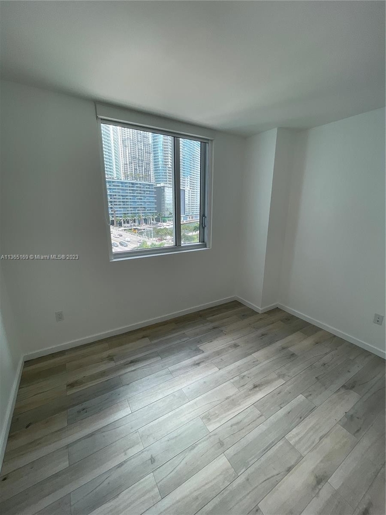 500 Brickell Ave - Photo 9