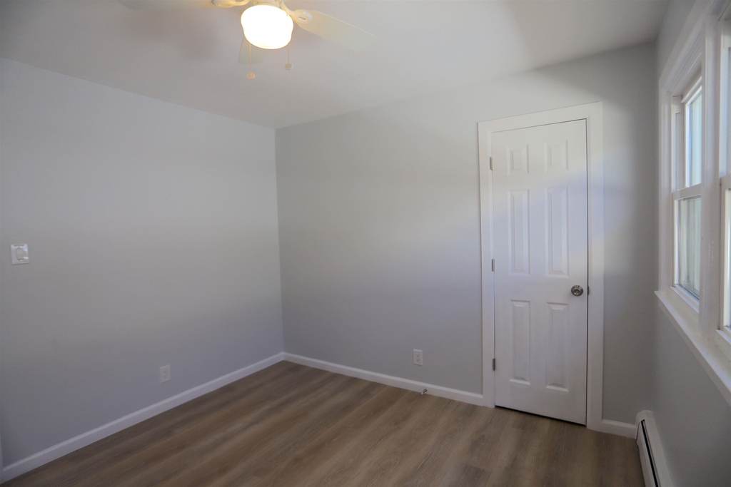 83 Neptune Ave - Photo 12