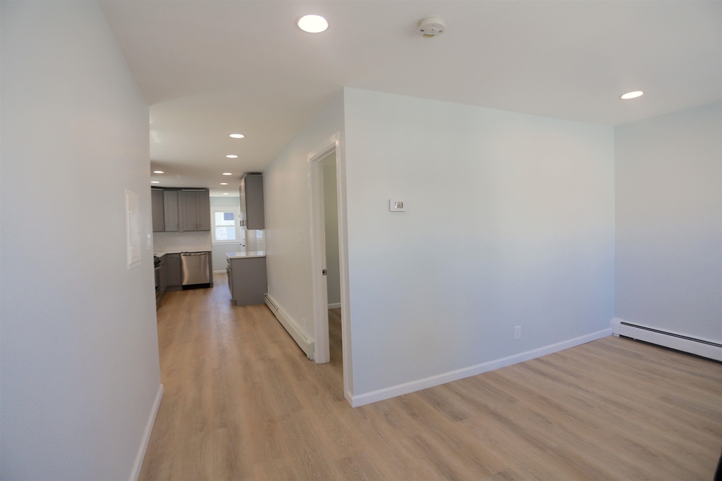 83 Neptune Ave - Photo 19