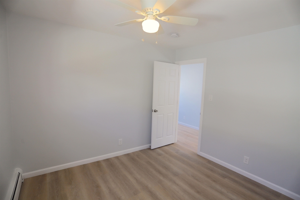 83 Neptune Ave - Photo 11