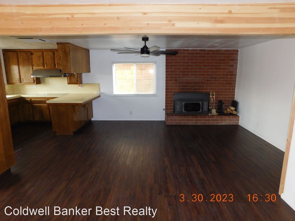 1128 Krista Ct - Photo 2