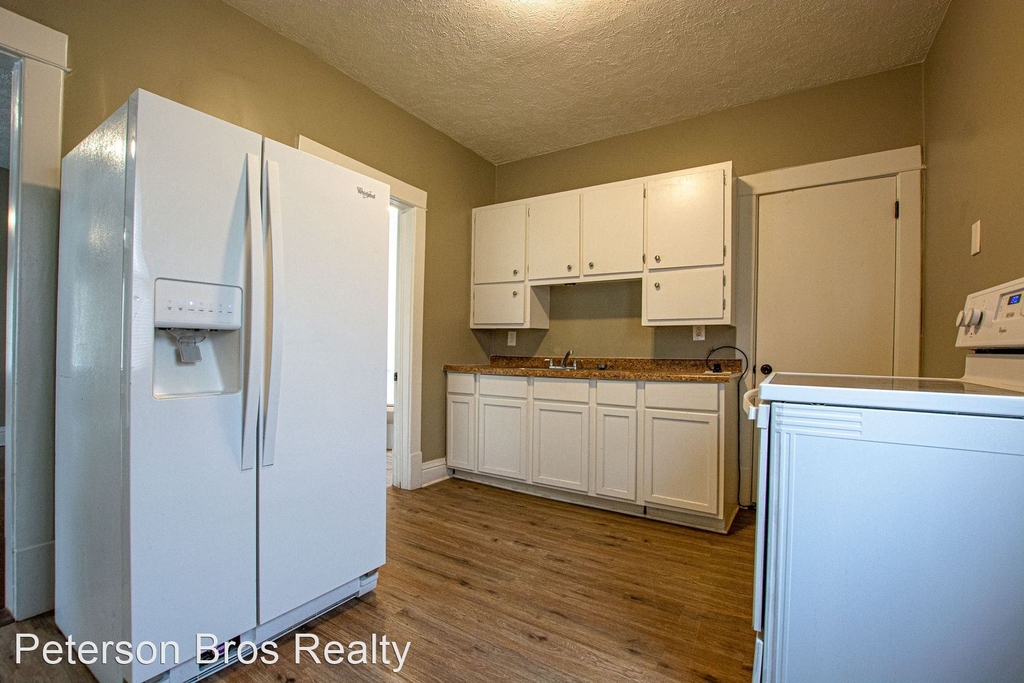 3720 Grand Avenue - Photo 6