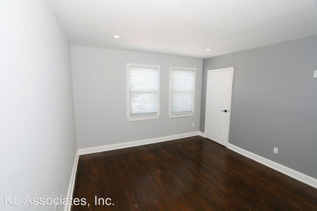 1764 Gales Street, Ne - Photo 3