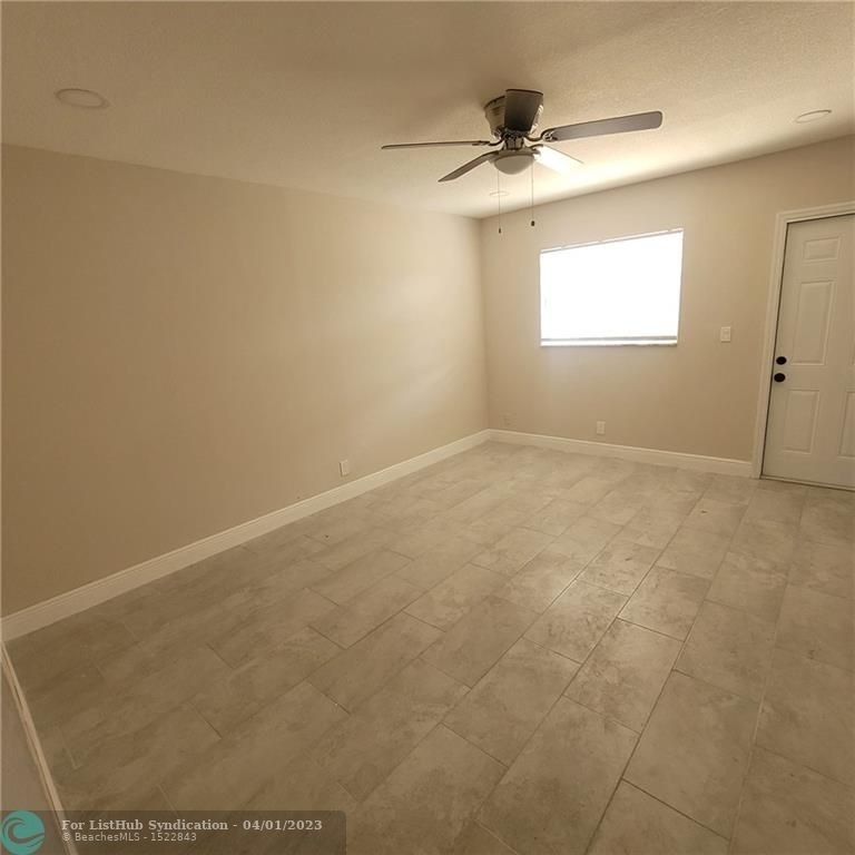 931 Sw 76th Ave - Photo 2