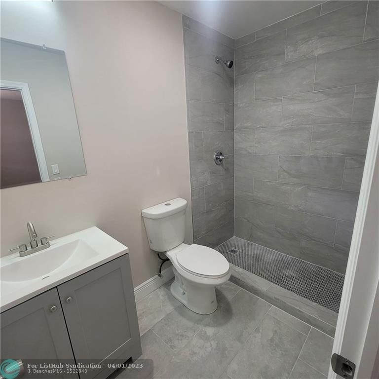 931 Sw 76th Ave - Photo 1