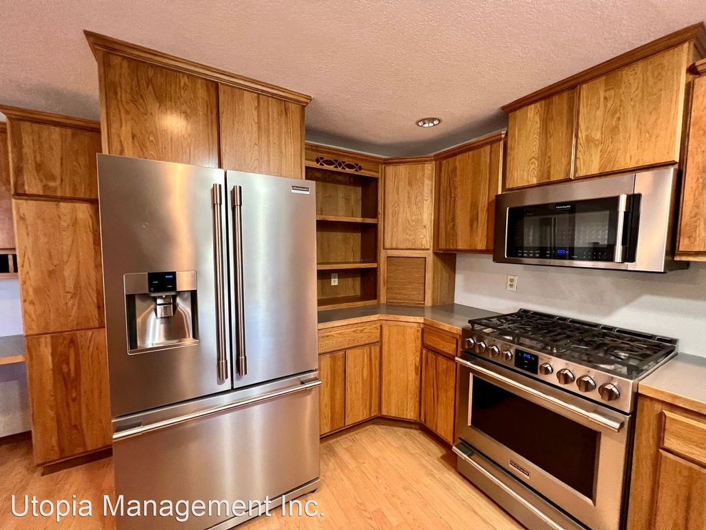 1061 Sw Chastain Dr. - Photo 6