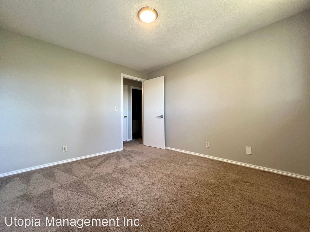 1061 Sw Chastain Dr. - Photo 11