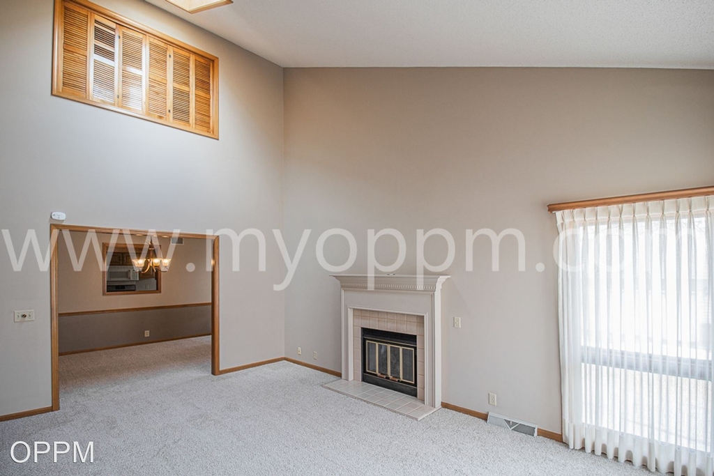 12842 Burt Ct - Photo 8