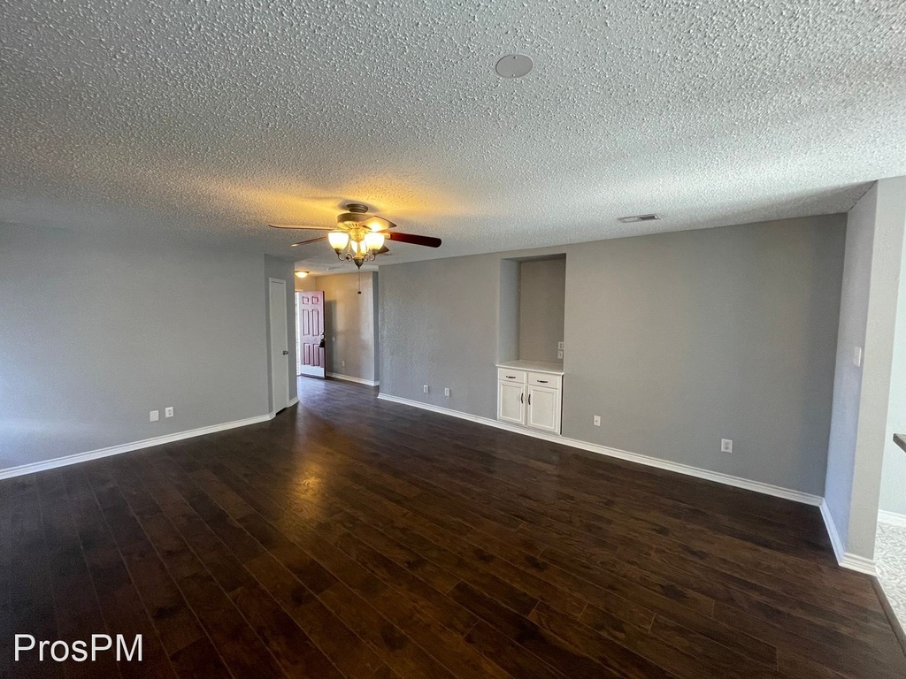 8513 Swan Park - Photo 2