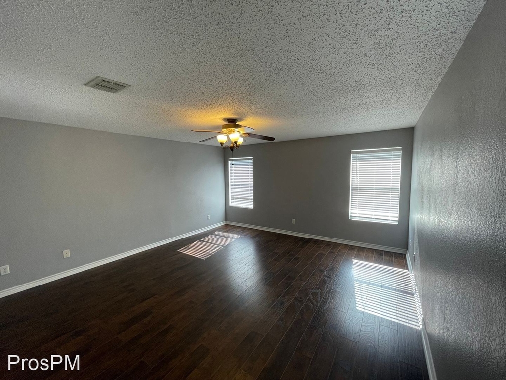 8513 Swan Park - Photo 4