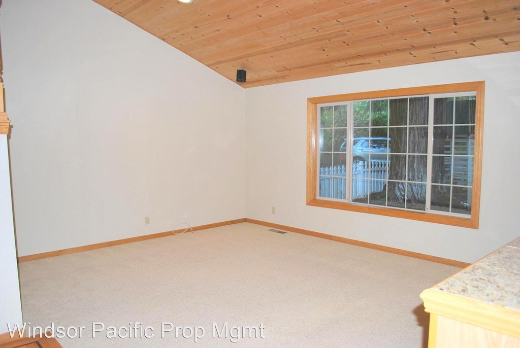 1261 Lawrence Road - Photo 6