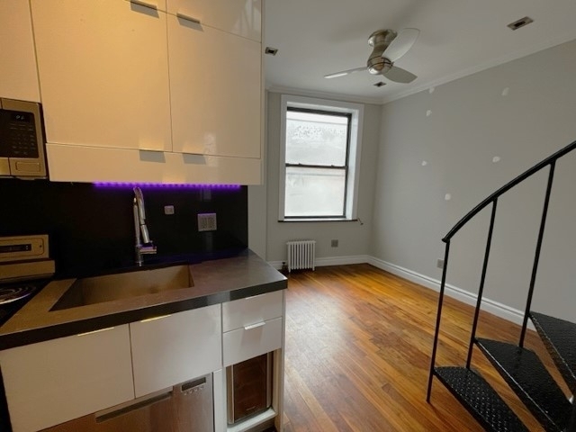 326 East 35th Street - Photo 1