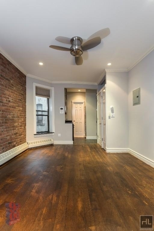 219 East 28th Street - Photo 2