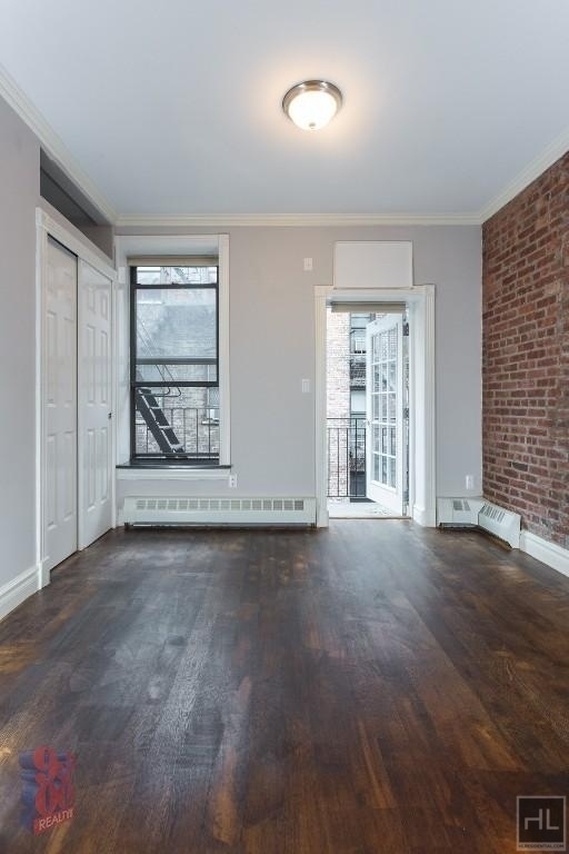 219 East 28th Street - Photo 3