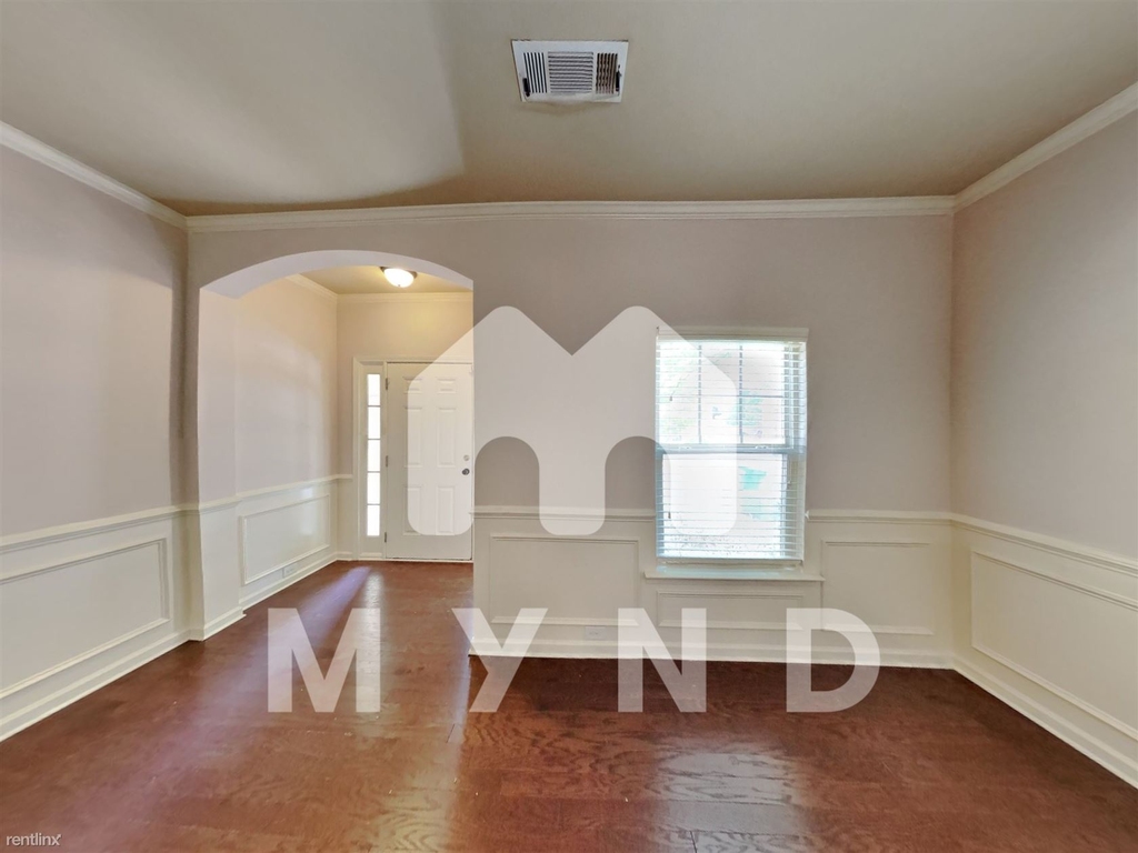 111 Valdosta Avenue - Photo 1