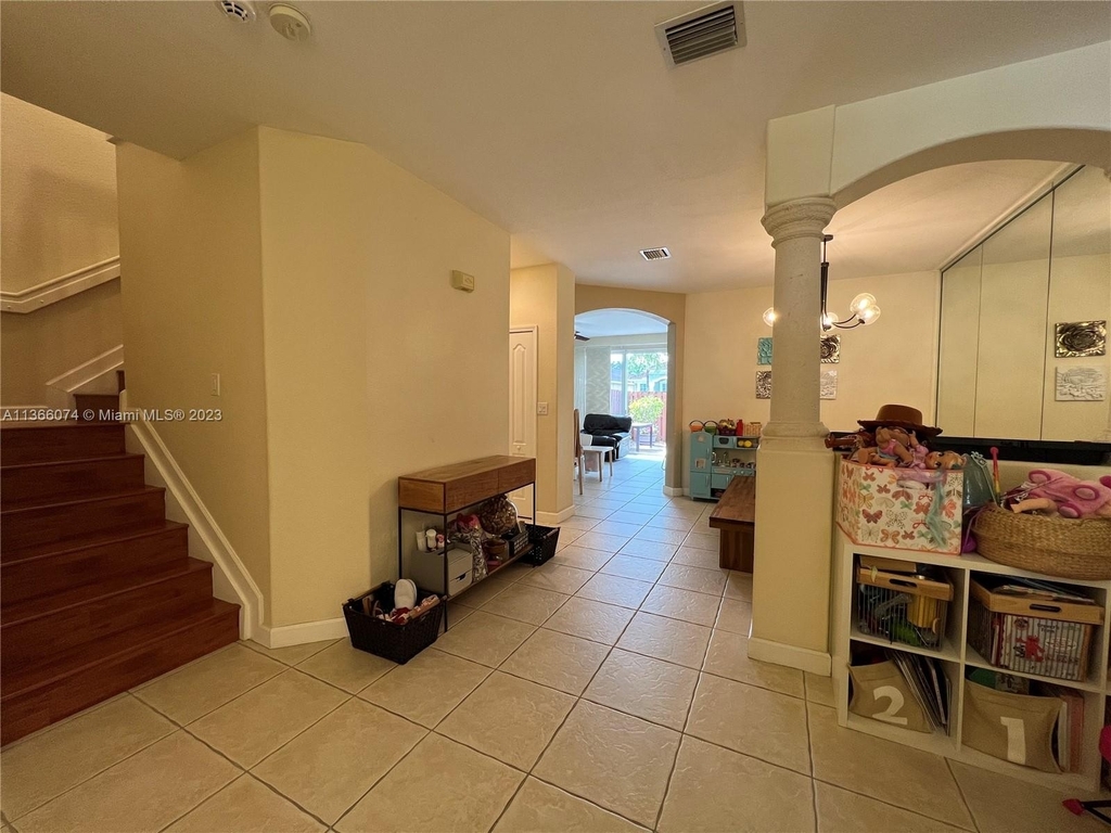 15058 Sw 9th Way - Photo 3