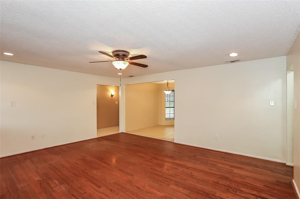 5300 Stagetrail Drive - Photo 2