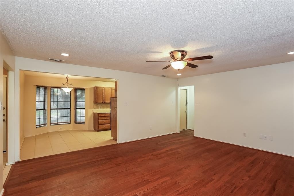 5300 Stagetrail Drive - Photo 3