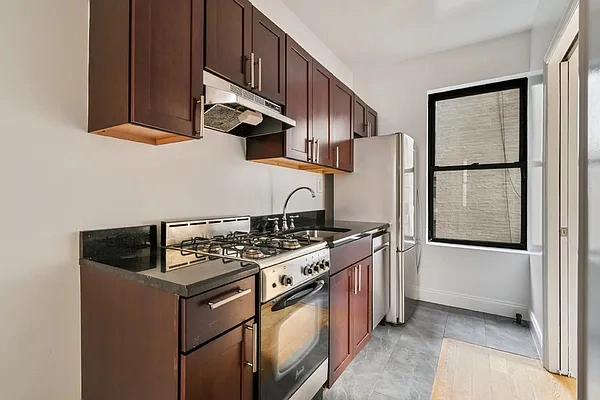 West 11th & 7th Ave - Photo 3
