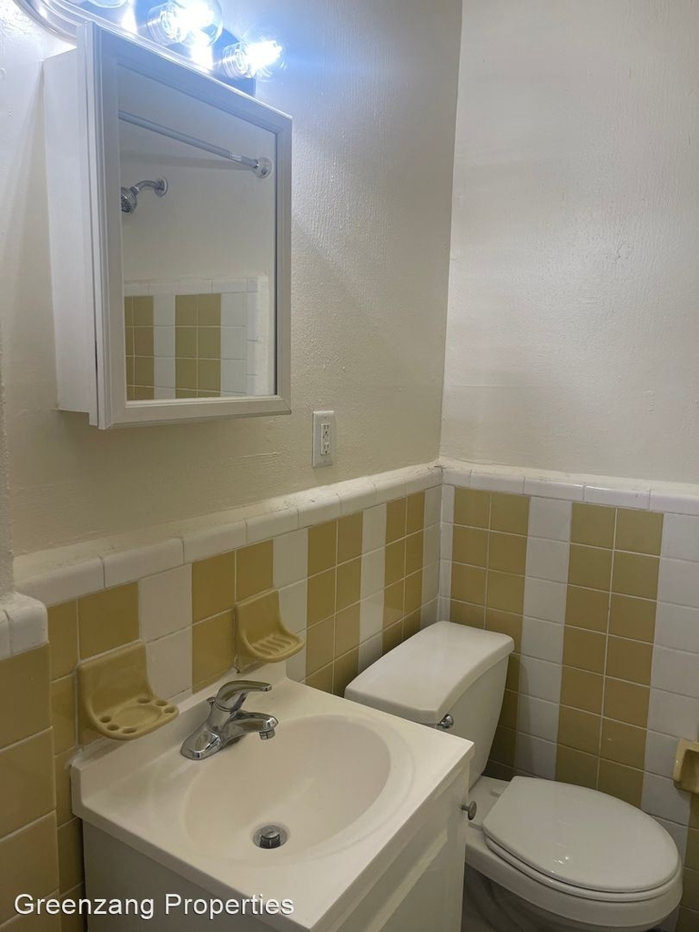 4748 Pine Street Unit 204 - Photo 9