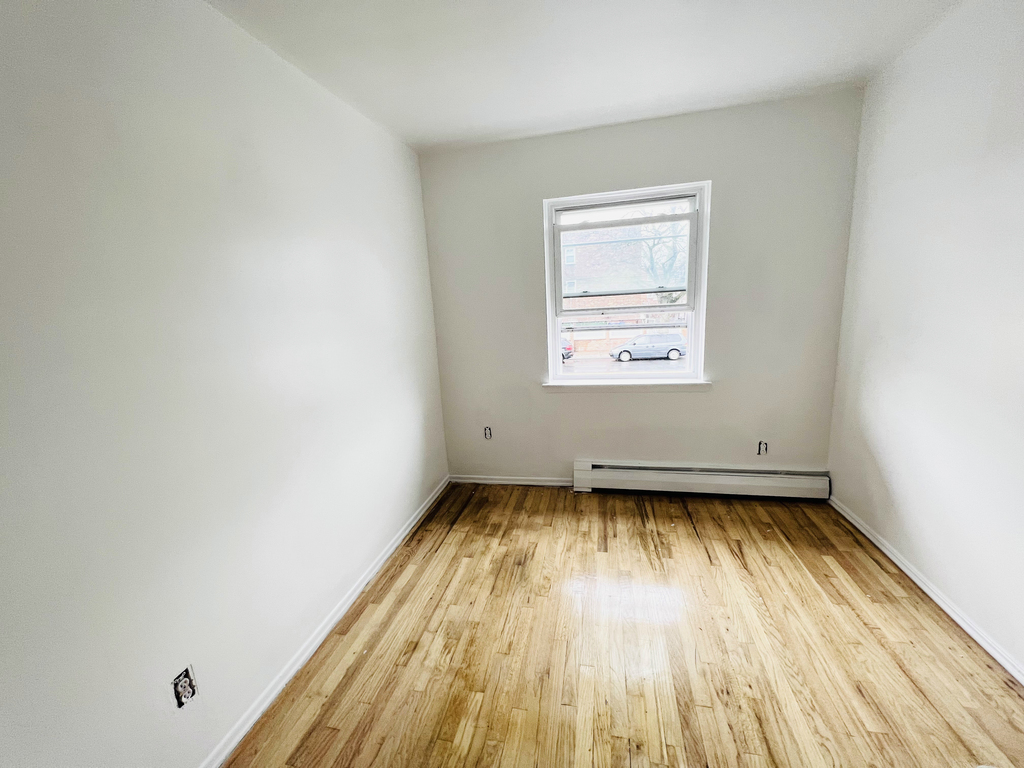 979 East 85th Street - Photo 8