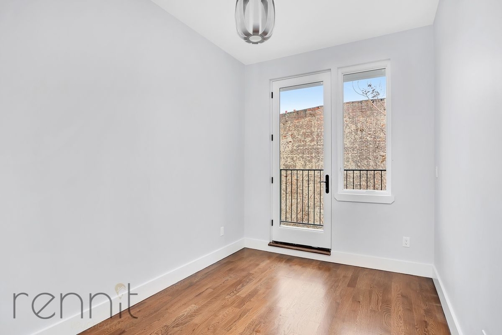 311 Wilson Avenue - Photo 1