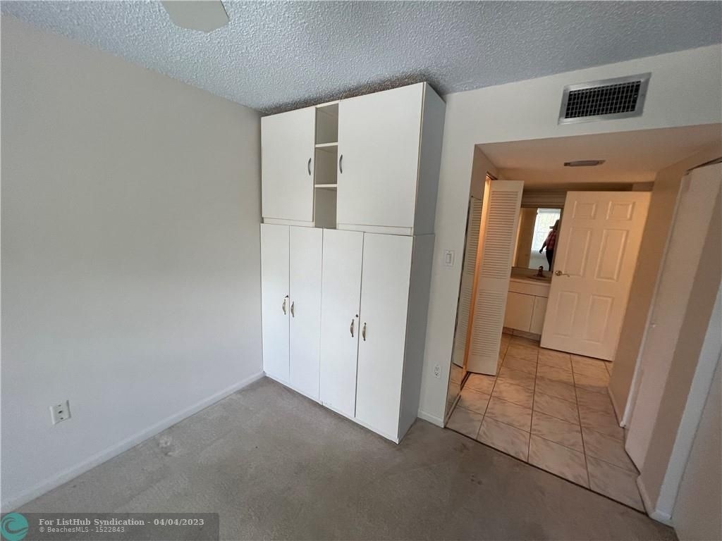 4334 Nw 9th Ave - Photo 7