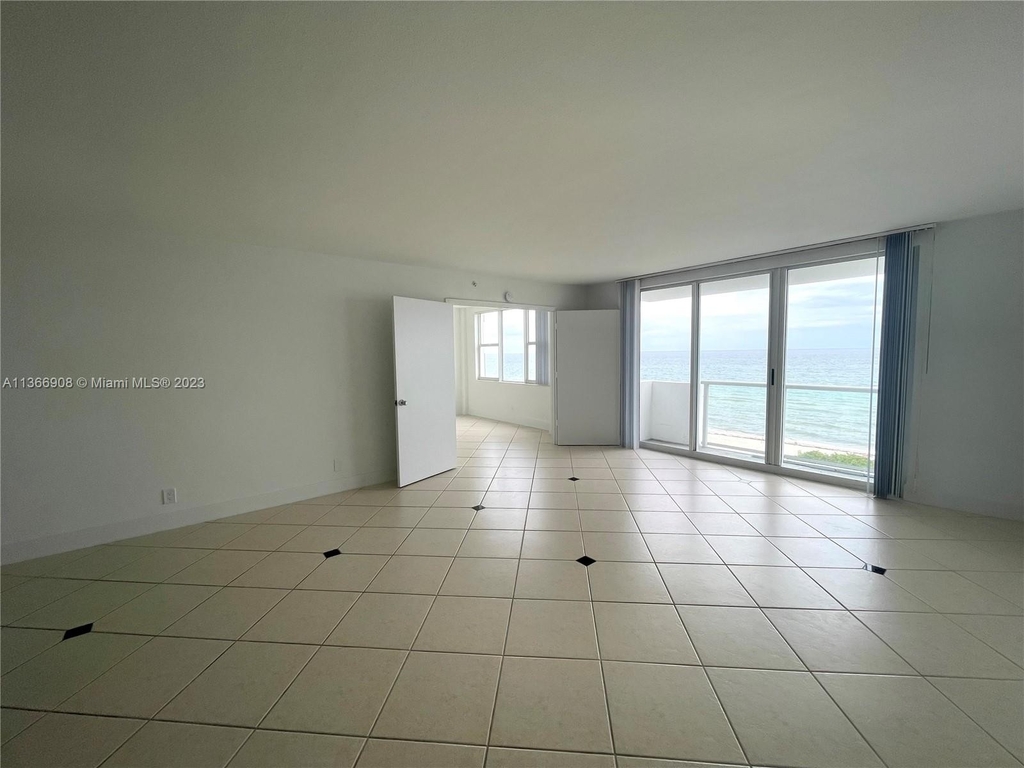 9195 Collins Ave - Photo 20