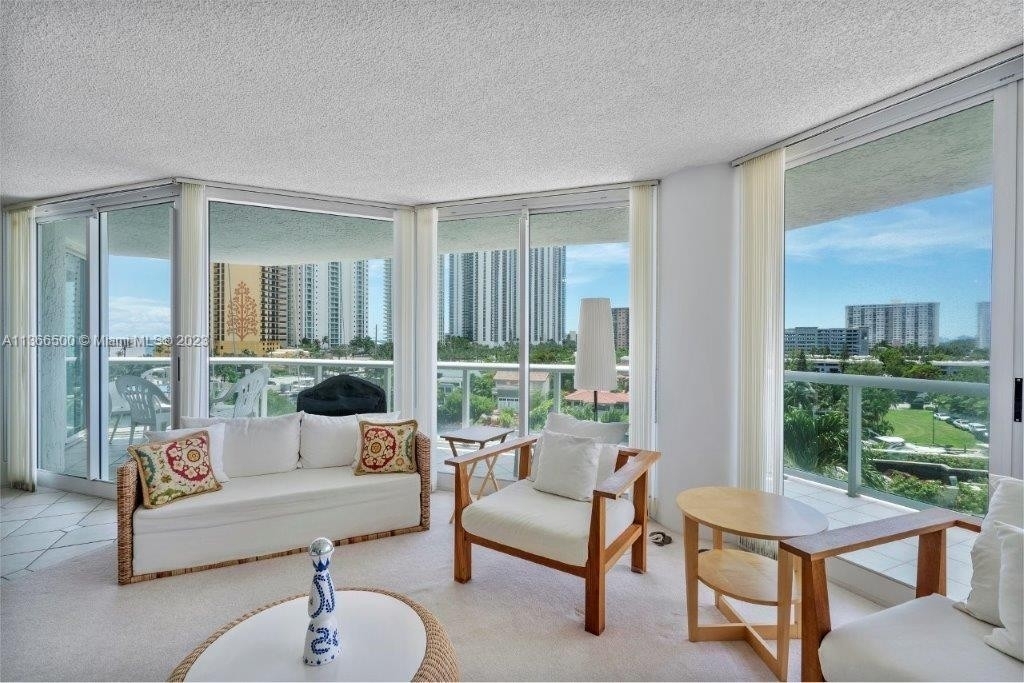 16400 Collins Ave - Photo 3