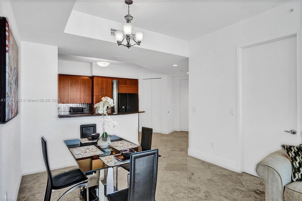 18101 Collins Ave - Photo 16