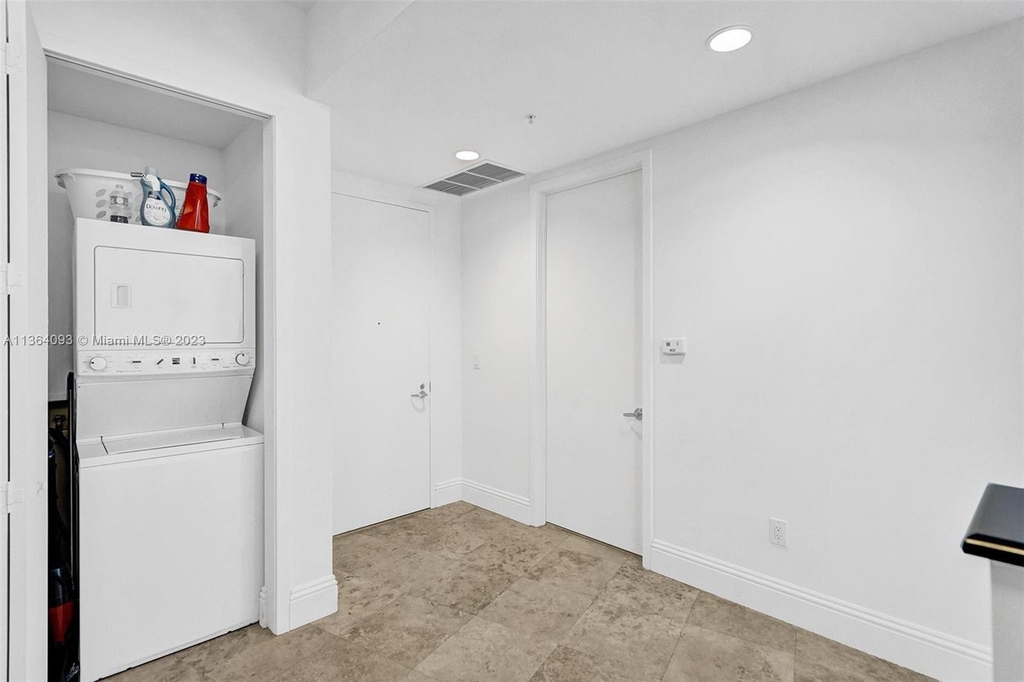 18101 Collins Ave - Photo 48