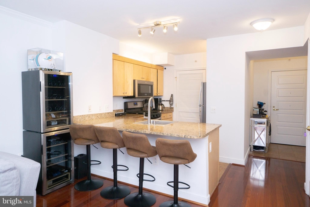 616 E E Street Nw - Photo 3