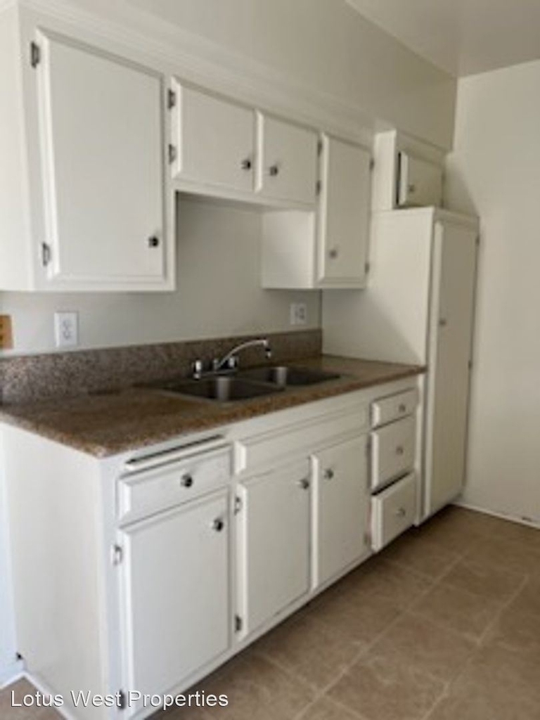 2621 28th St. - Photo 1