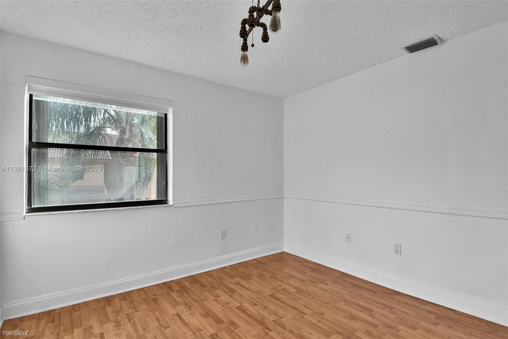 11243 Sw 9th Ct - Photo 28