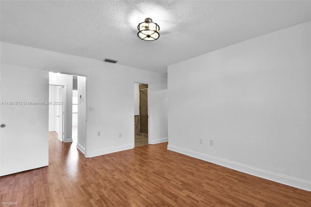 11243 Sw 9th Ct - Photo 22