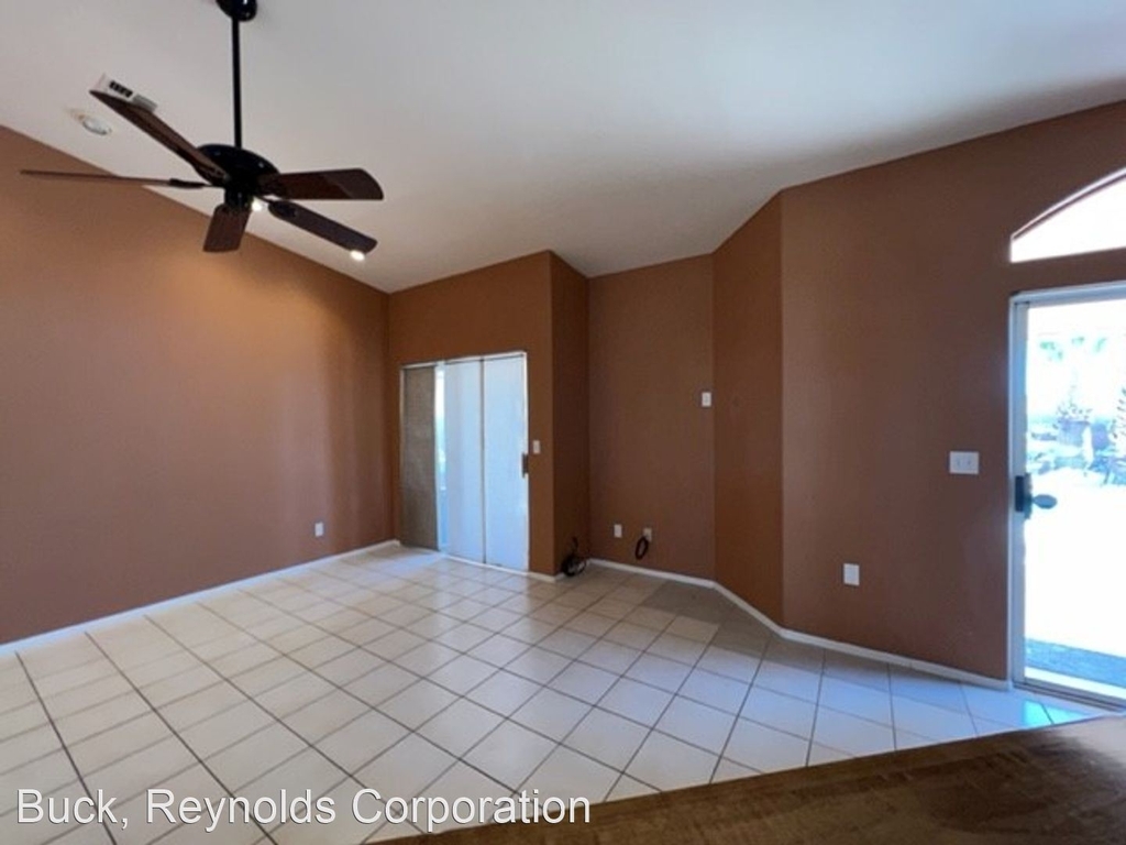 2192 Sierra Santiago - Photo 11