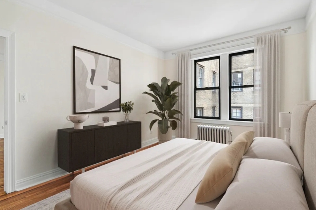 west 10th street - Photo 3