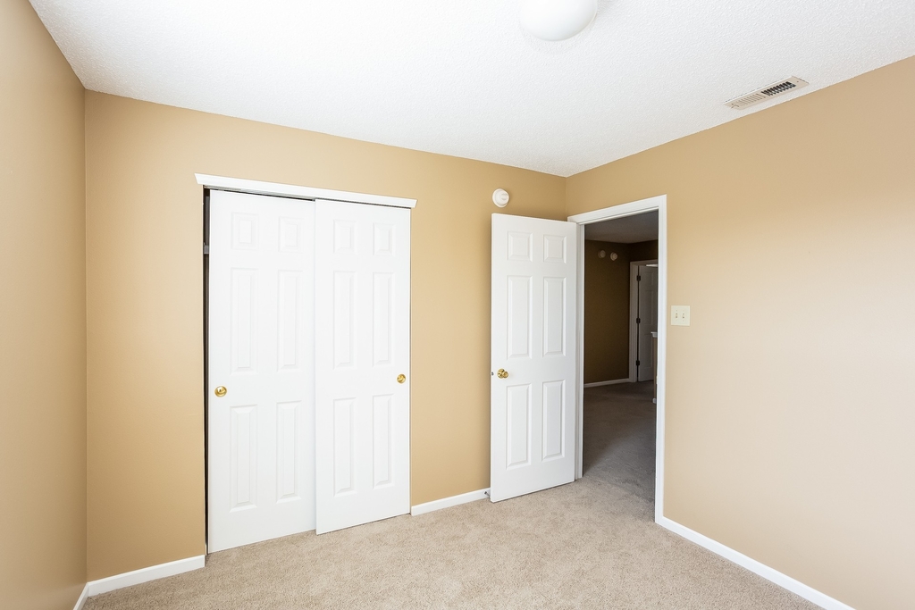 1657 Bluegrass Parkway - Photo 8