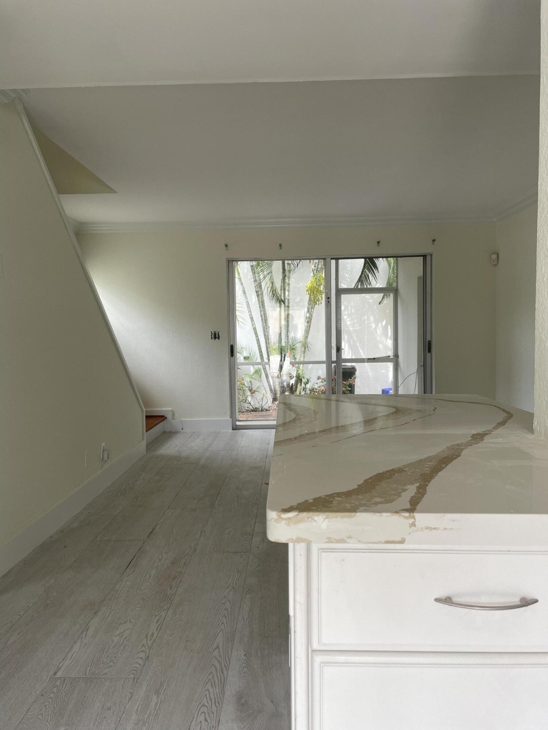 145 Ne 7th Avenue - Photo 11