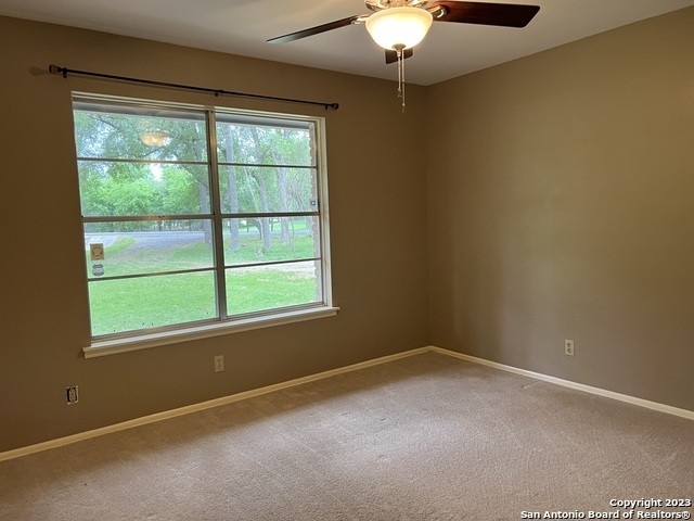 1213 Antler Dr - Photo 5