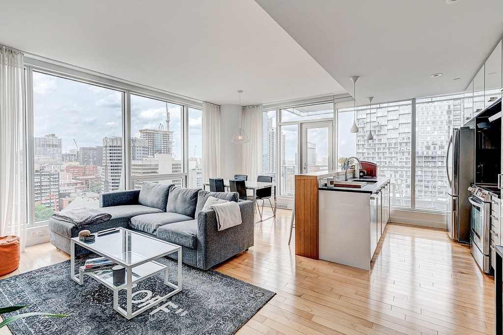 495 Av. Viger O. #2105 - Photo 1