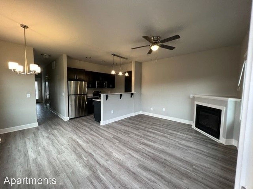 2027 W. Powell Blvd - Photo 1