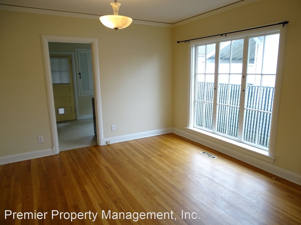 408 W 23rd St. - Photo 6