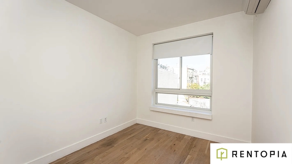 246 Johnson Avenue - Photo 2