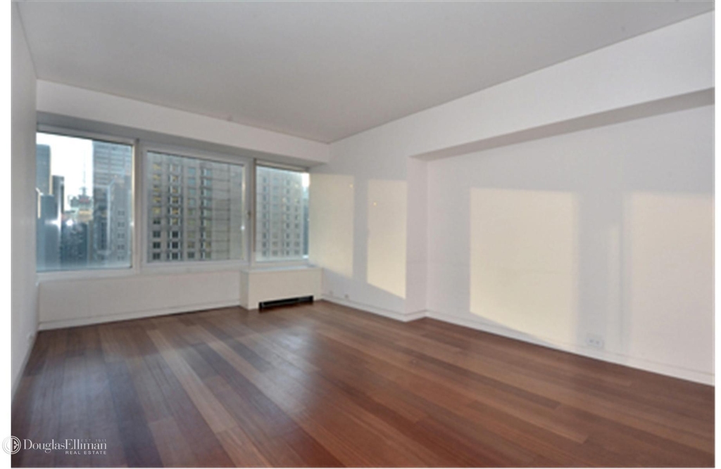 150 W 56th St - Photo 5