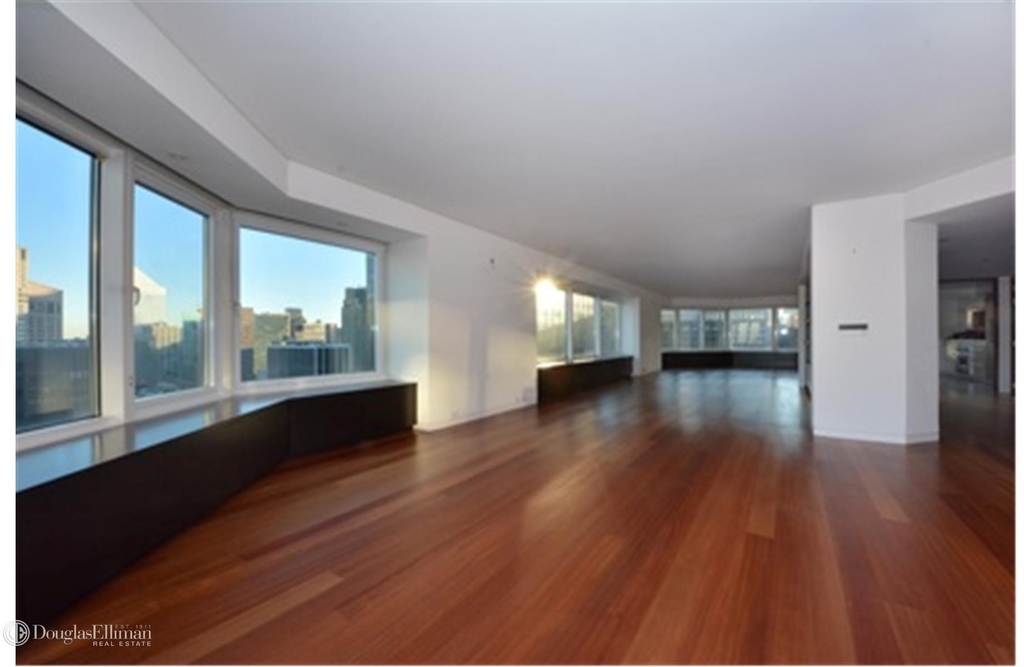 150 W 56th St - Photo 4